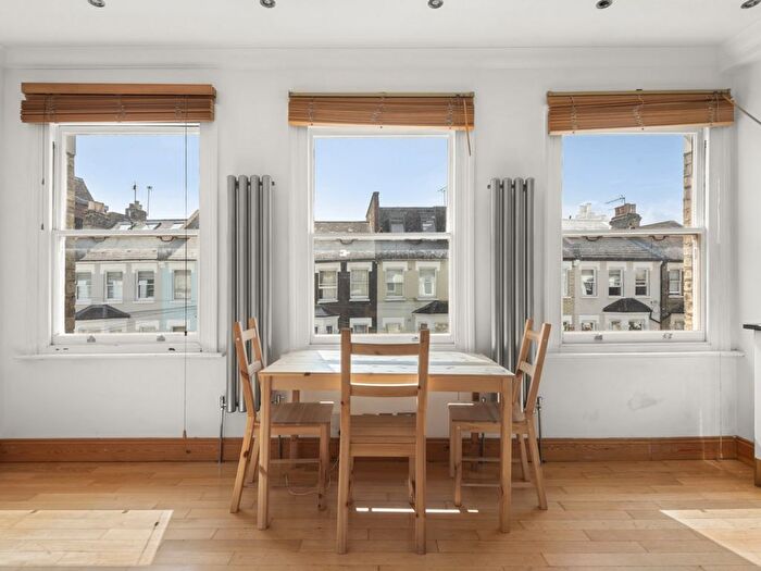 2 Bedroom Flat To Rent In Epirus Road, London, SW6