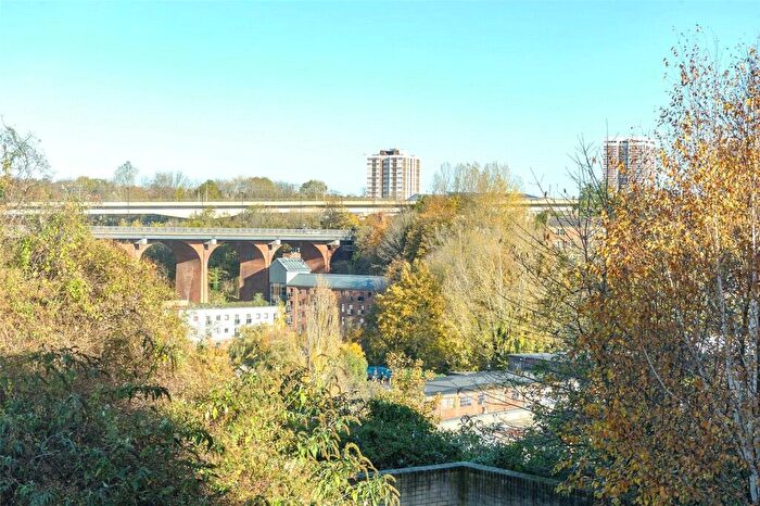 2 Bedroom Apartment To Rent In Lime Square, City Road, Newcastle Upon Tyne, NE1