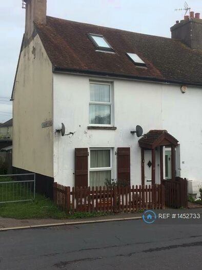 2 Bedroom Flat To Rent In Garfield Road, Hailsham, BN27