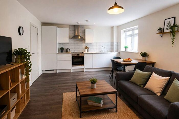 2 Bedroom Flat To Rent In Hitchin Road, Luton, LU2