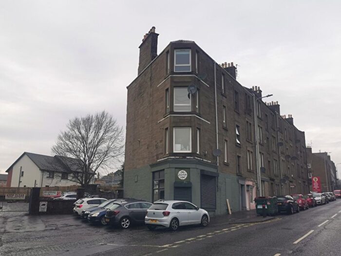 1 Bedroom Flat To Rent In Strathmartine Road, Coldside, Dundee, DD3