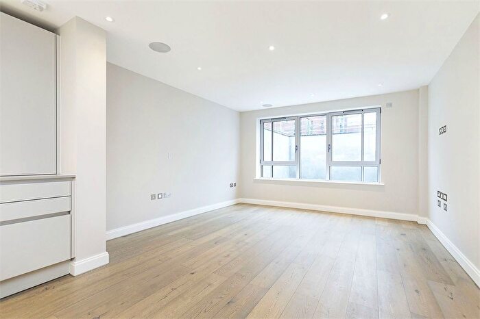 3 Bedroom Flat To Rent In Ashburnham Mews, London, SW1P