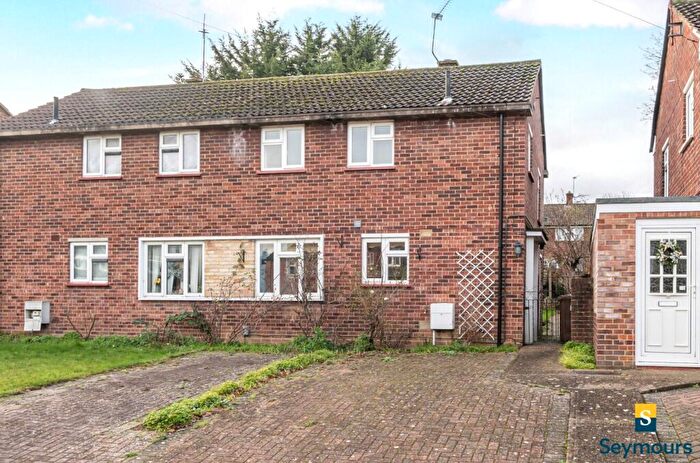 2 Bedroom Semi Detached House For Sale In Rickyard, Guildford, Surrey, GU2