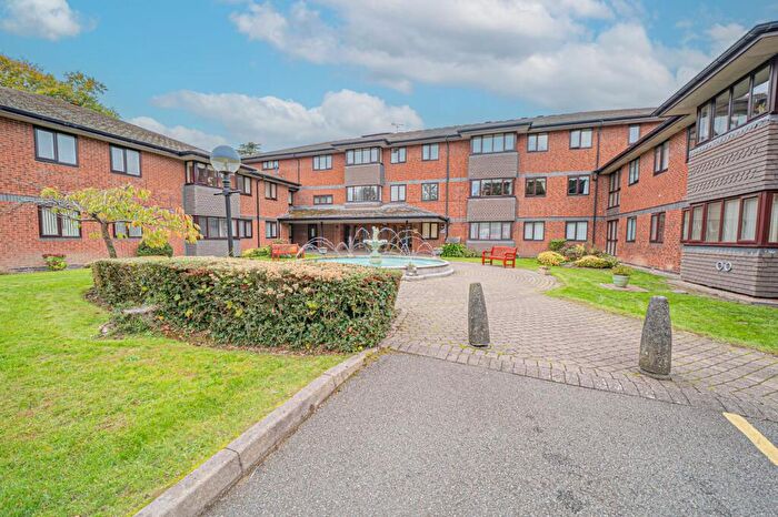 1 Bedroom Apartment For Sale In Lode Lane, Solihull, B91