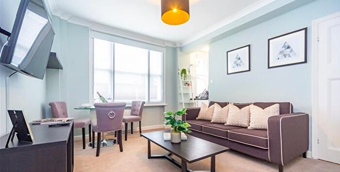 1 Bedroom Property To Rent In Hill Street, London, W1J