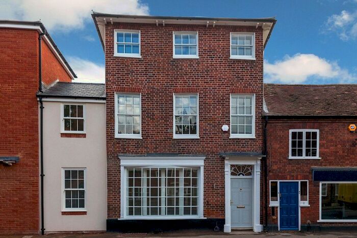 4 Bedroom Terraced House To Rent In Chapel Street, Marlow, Buckinghamshire, SL7