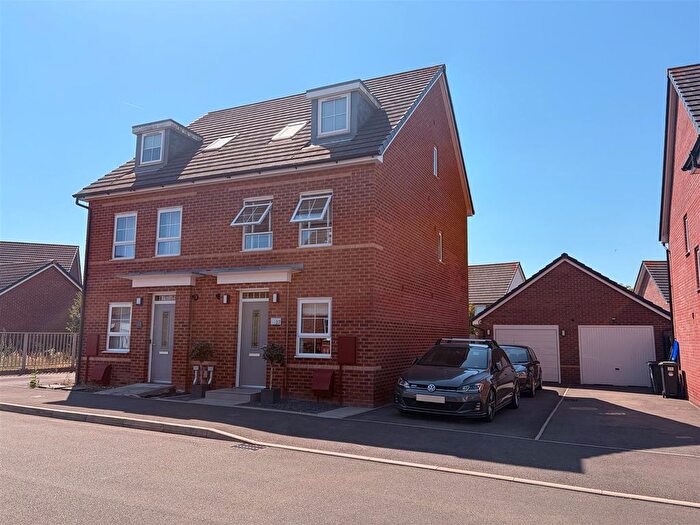 4 Bedroom Property For Sale In Uffington Place, Westbury, BA13