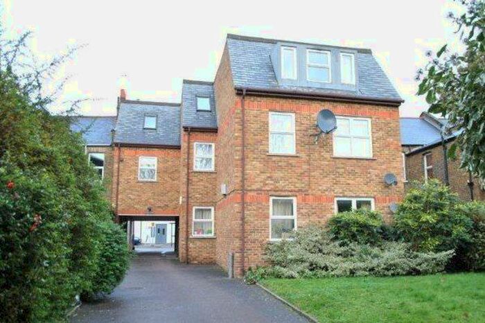 1 Bedroom Flat To Rent In Kingston Road, London, SW20