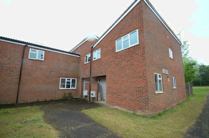 3 Bedroom Terraced House To Rent In Kelvin Close, Arborfield, RG2