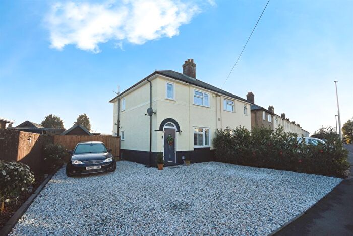 2 Bedroom Semi Detached House For Sale In Howard Close, Braintree, CM7