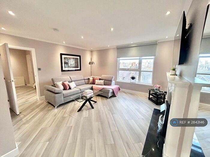 3 Bedroom Penthouse To Rent In New Century House, Aberdeen, AB11