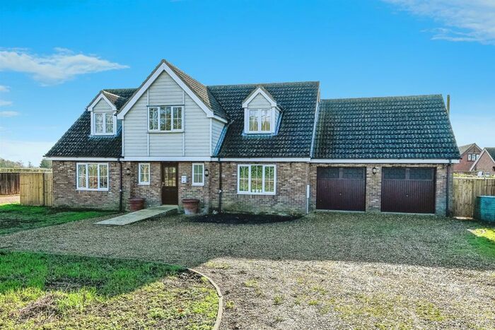 4 Bedroom Detached House For Sale In Red Hart Close, Nordelph, Downham Market, PE38