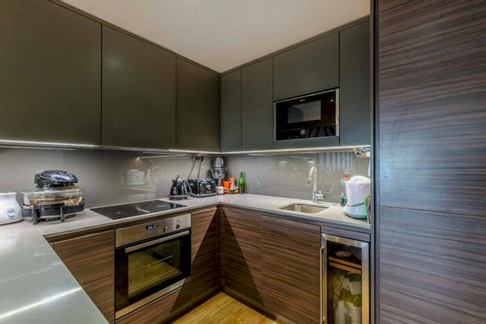 2 Bedroom Flat For Sale In Aerodrome Road, Hendon, London, NW9