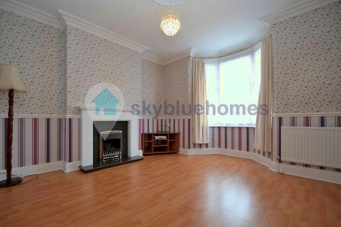 3 Bedroom End Of Terrace House To Rent In Milligan Road, Leicester, LE2