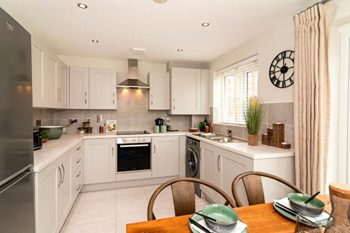 3 Bedroom Semi-Detached House For Sale In Watts Walk, Forest Town, Mansfield, , Uk, NG19