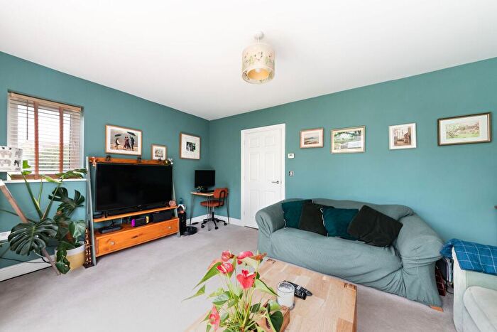 3 Bedroom Semi-Detached House For Sale In Monks Walk, Marcham, OX13