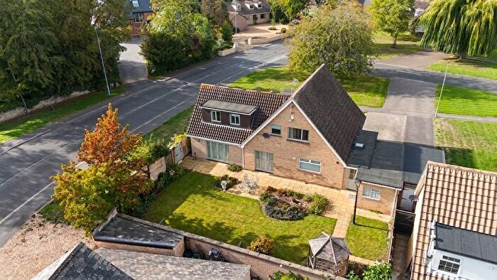 4 Bedroom Link Detached House For Sale In Apsley Way, Longthorpe, Peterborough, PE3