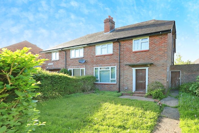 3 Bedroom Semi-Detached House For Sale In Clent Avenue, Kidderminster, Worcestershire, DY11