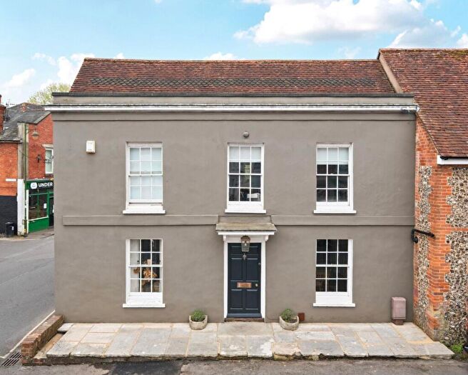 3 Bedroom Semi-Detached House For Sale In The Square, Westbourne, PO10