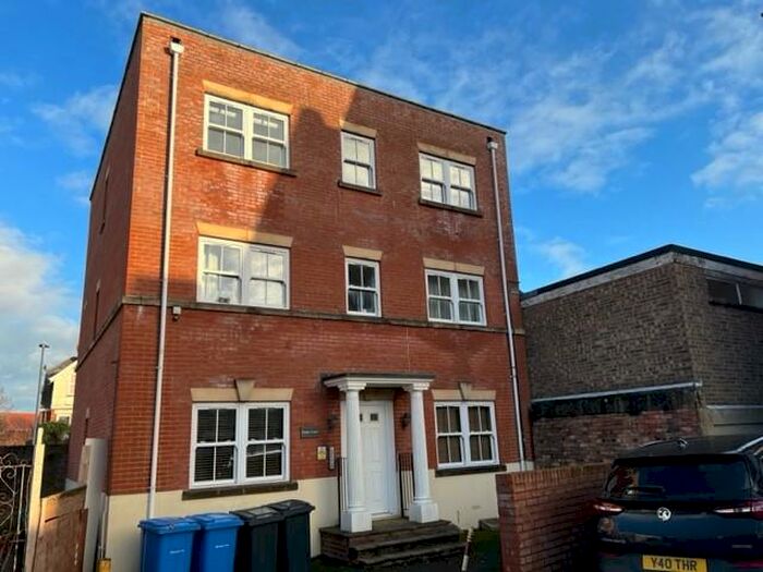 2 Bedroom Apartment To Rent In Globe Lane, Poole, BH15