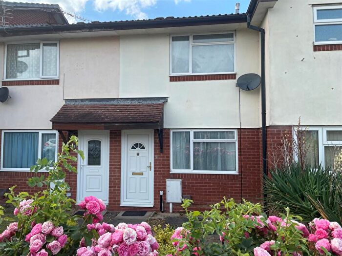 2 Bedroom House To Rent In Stefen Hill, NN11