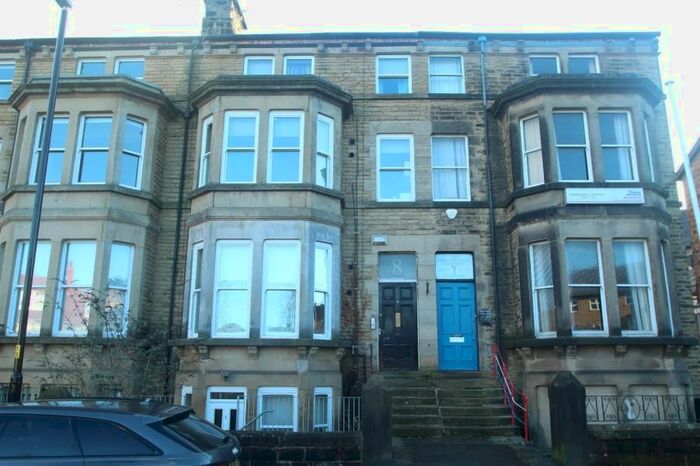 2 Bedroom Flat To Rent In East Parade, Harrogate HG1