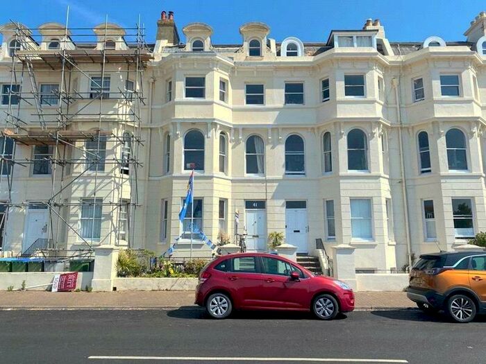 1 Bedroom Apartment To Rent In South Terrace, Littlehampton, West Sussex, BN17