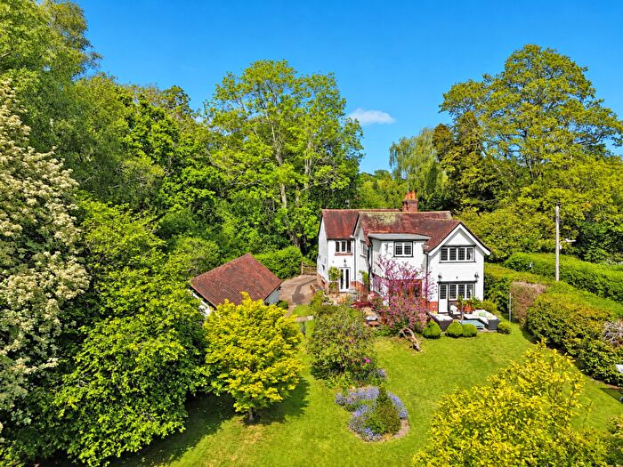 4 Bedroom Detached House For Sale In Bank, Lyndhurst, SO43