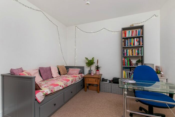 1 Bedroom Flat To Rent In Hazeley Road, Twyford, Winchester, SO21