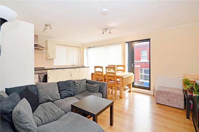 2 Bedroom Flat To Rent In Browning Street, Southwark, SE17
