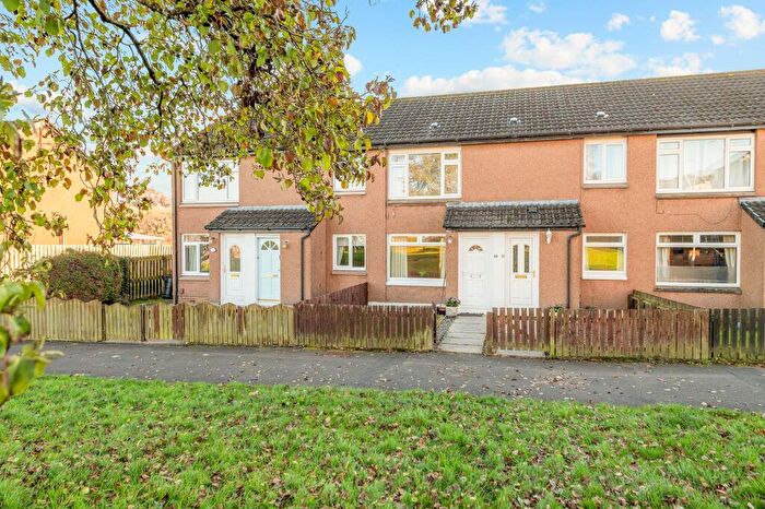 2 Bedroom Flat To Rent In Elgin Drive, Stirling, FK7