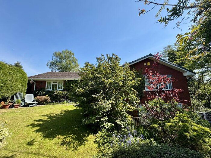 4 Bedroom Detached House For Sale In Broad Lane, Holmes Chapel, CW4