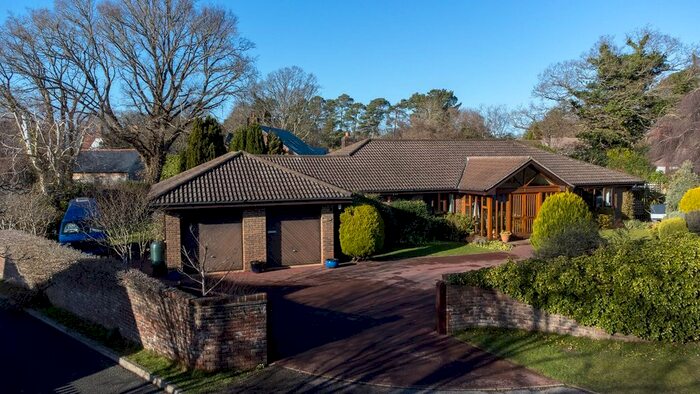 4 Bedroom Bungalow For Sale In Forest Glade Close, Brockenhurst SO42