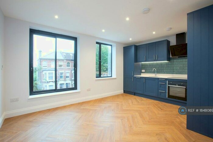 1 Bedroom Flat To Rent In Sarre Road, London, NW2