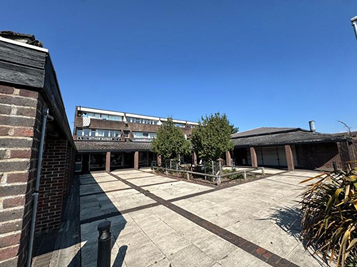 2 Bedroom Flat To Rent In Spa Road, Witham, Essex, CM8