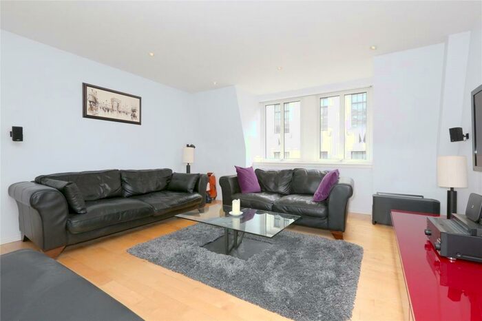 2 Bedroom Apartment To Rent In Carthusian Street, Barbican, London, EC1M