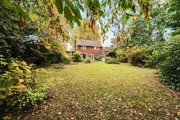 3 Bedroom Detached House For Sale In Beehive Green, Welwyn Garden City, AL7