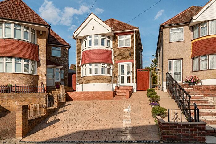 4 Bedroom Detached House For Sale In Totnes Road, Welling, DA16