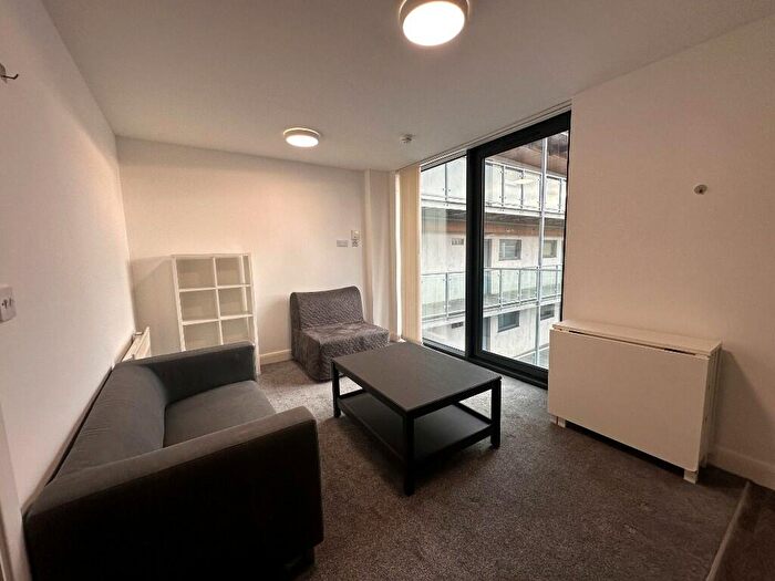 2 Bedroom Apartment To Rent In Skinner Lane, Leeds, West Yorkshire, LS7