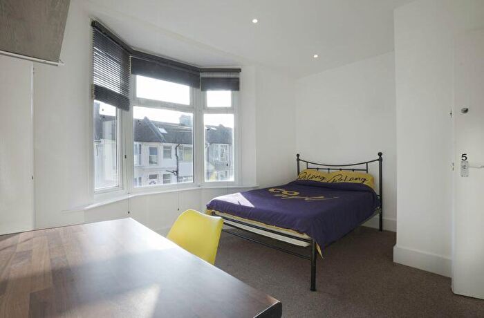 1 Bedroom Terraced House To Rent In Caledonian Road, Brighton, BN2