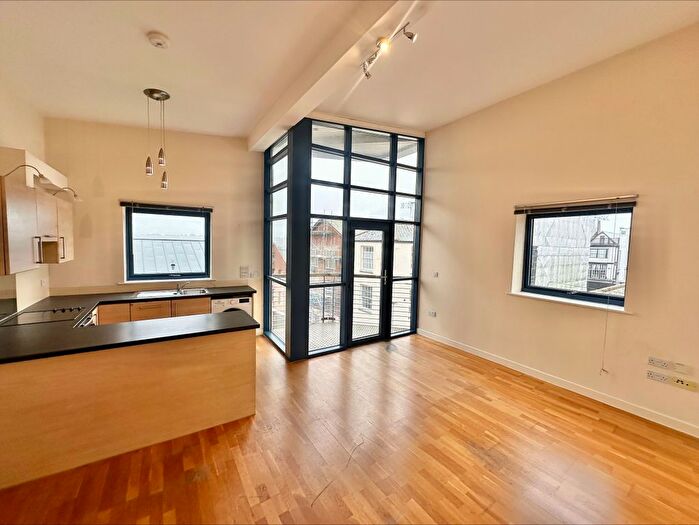 2 Bedroom Flat To Rent In Smythen Street, Exeter, EX1