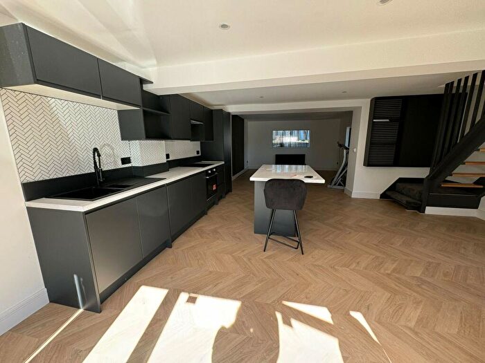 1 Bedroom Cottage To Rent In Derrick Road, Kingswood, Bristol, BS15