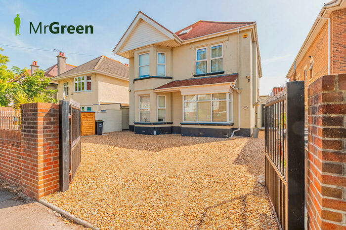 5 Bedroom Detached House To Rent In Southwood Avenue, BH6