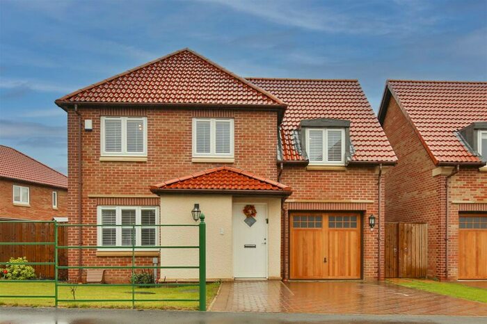 4 Bedroom Detached House For Sale In Invention Row, Darlington, DL2
