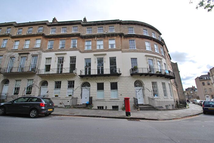 2 Bedroom Flat To Rent In Cavendish Place, Bath, BA1