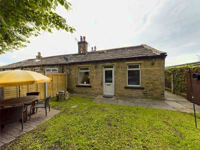 Houses for sale & to rent in BD4 6DT, School Street, Tong Bradford