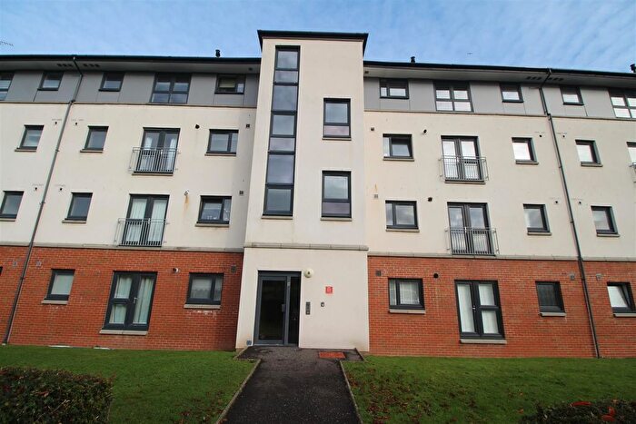 2 Bedroom Flat For Sale In Kincaid Court, Greenock, PA15