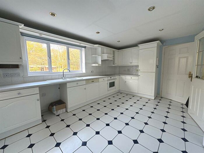 4 Bedroom Detached House For Sale In Aspen Close, Middlestone Moor, Spennymoor, DL16