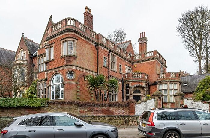 3 Bedroom Flat To Rent In Newcastle Court, The Park, NG7