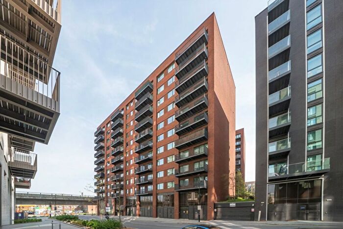 2 Bedroom Flat To Rent In Shipwright Street, Royal Wharf, E16